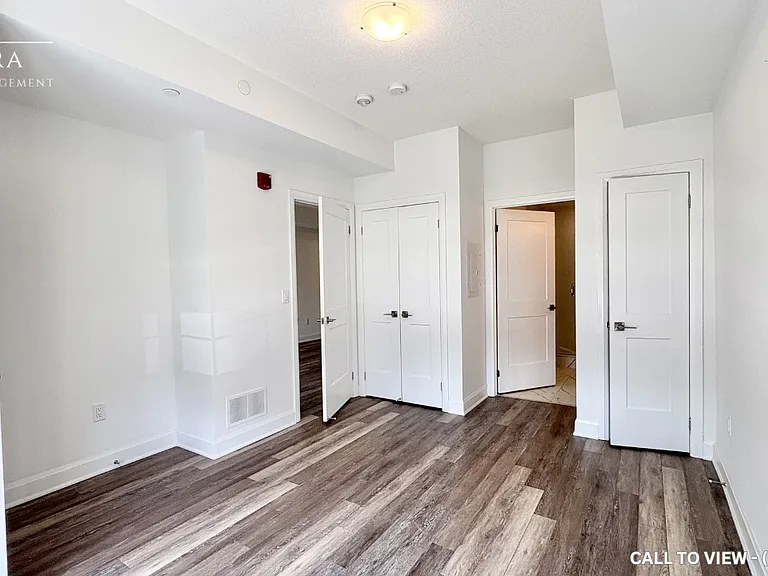 50 Lakebreeze Dr #105 — Photo 7