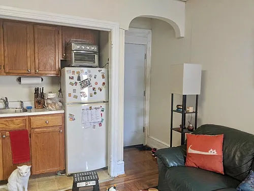 1821 Spring Garden St #2R Photo 1