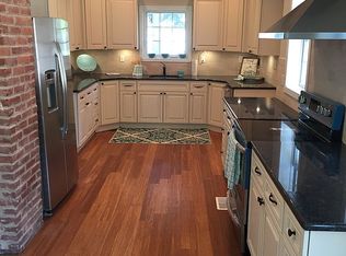 215 W Evergreen St, West Grove, PA 19390