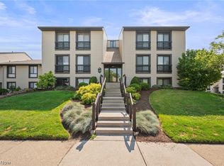 6300 Greenwood Pkwy APT 406, Northfield, OH 44067
