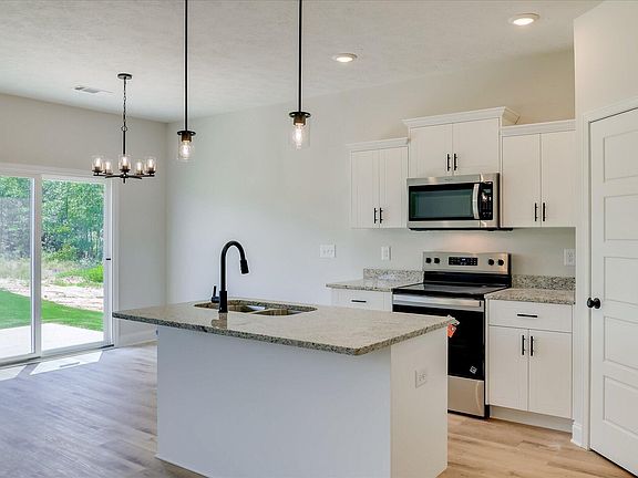 4th image of 427 Mill Stone Ln