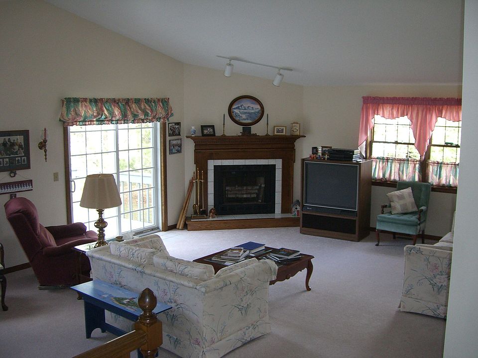 2nd image of 99 Village Ln