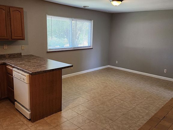 4th image of 1432 Spencer Dr