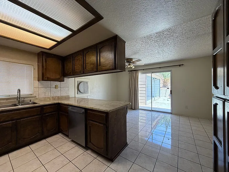 25670 Ash Rd — Photo 13