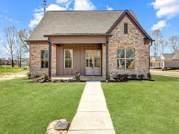 110 Independence Ln, Rossville, TN 38066