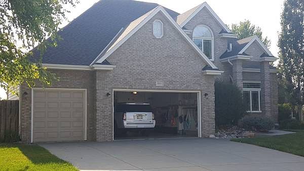 1st image of 6011 S 77th St