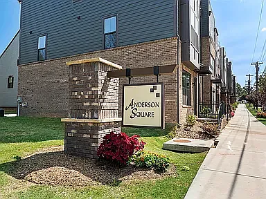 460 Spearfield Ln — Photo 21