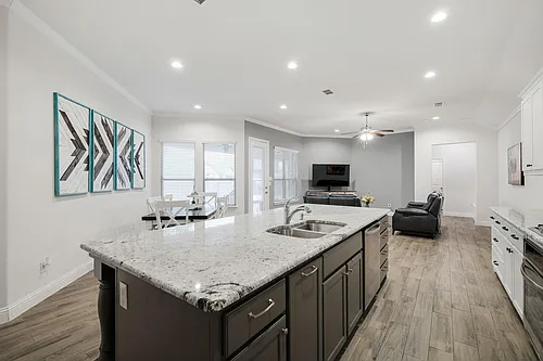 932 Harvest Way Photo 1