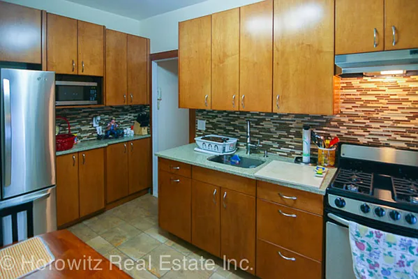 Rented by Horowitz Real Estate | media 24