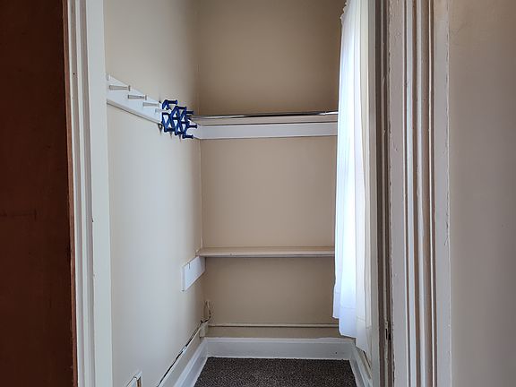 walk in closet