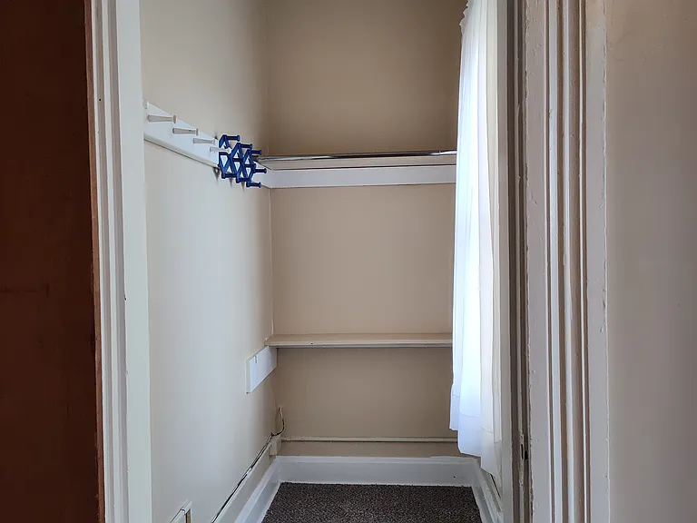 walk in closet