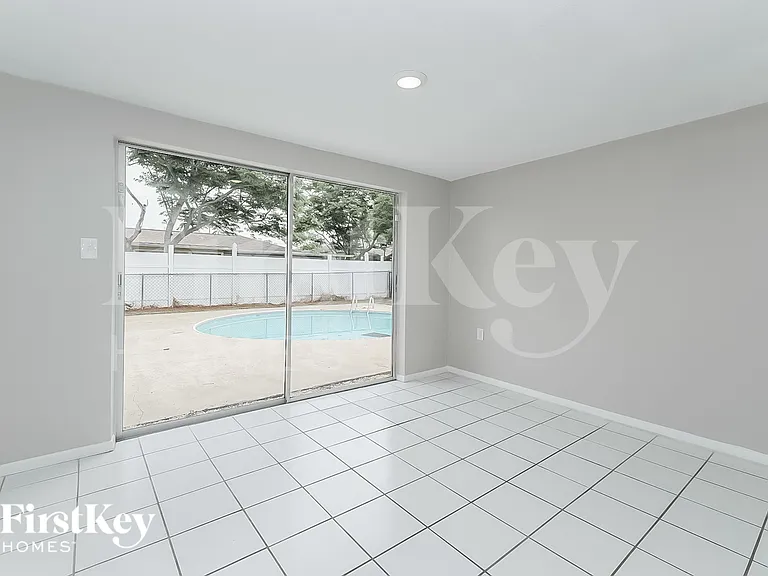 7825 Embassy Blvd — Photo 15