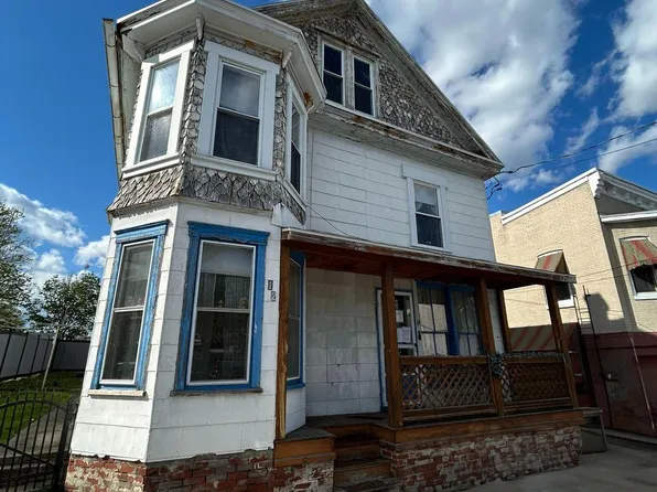 12 W Water St, Smithsburg, MD 21783