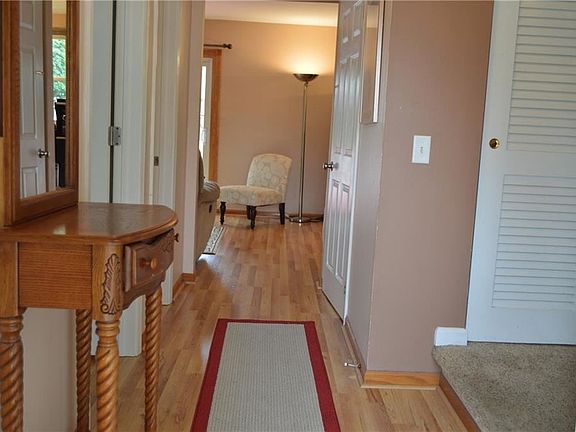 2nd image of 10 Little Briggins Cir