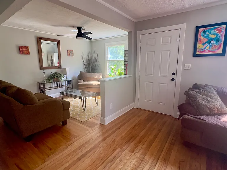 740 Casplan St SW — Photo 2