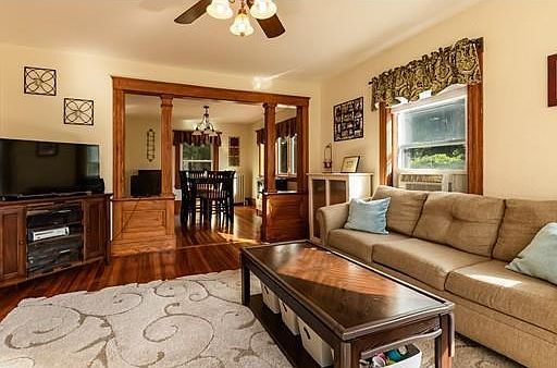 5th image of 265 East St #1