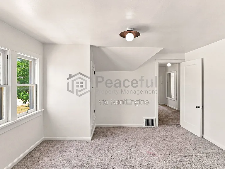 1363 S 1300 E — Photo 28
