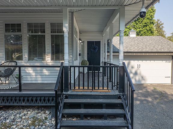 3rd image of 6096 Killarney Dr