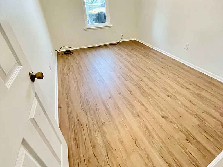 5709 Kendall Ct — Photo 5