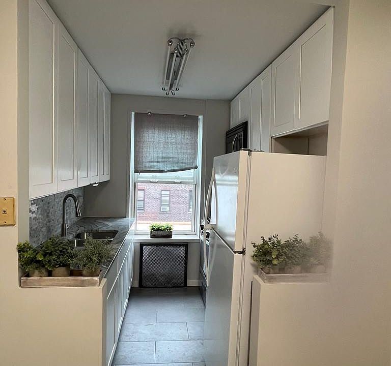 1st image of 1717 E 18th St APT 6P