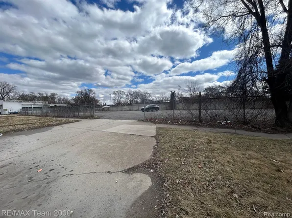2400 S Schaefer Hwy, Detroit, MI 48217