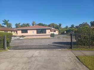 465 NE 139th St, North Miami, FL 33161