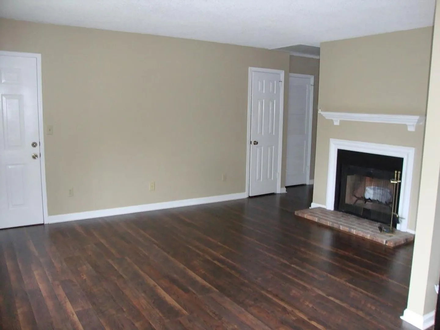 Efficiency Condo Close to the Interstate — Photo 2