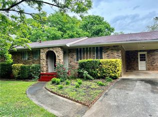 2072 Snapfinger Rd, Decatur, GA 30035