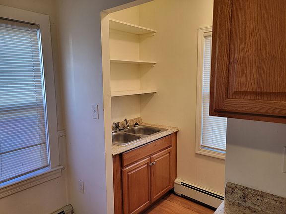 4th image of 12 Armstrong Ave Floor 1