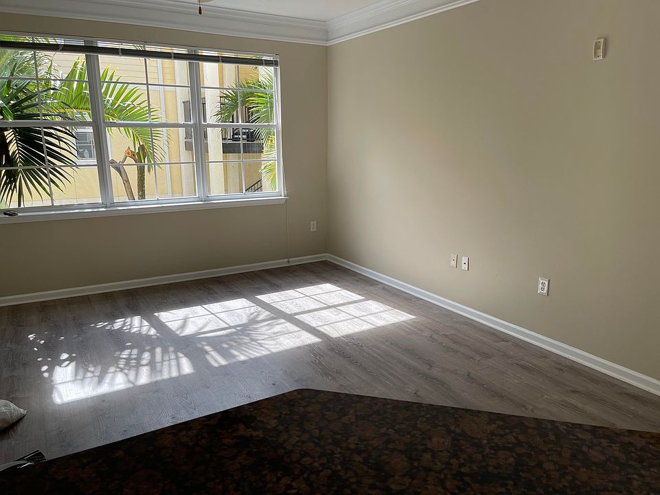 2nd image of 275 Murcia Dr APT 207