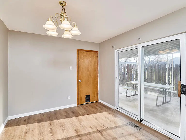 3204 Bristol Hall Dr — Photo 12