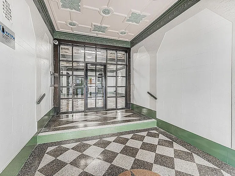 2081 Cruger Ave #5K — Photo 24