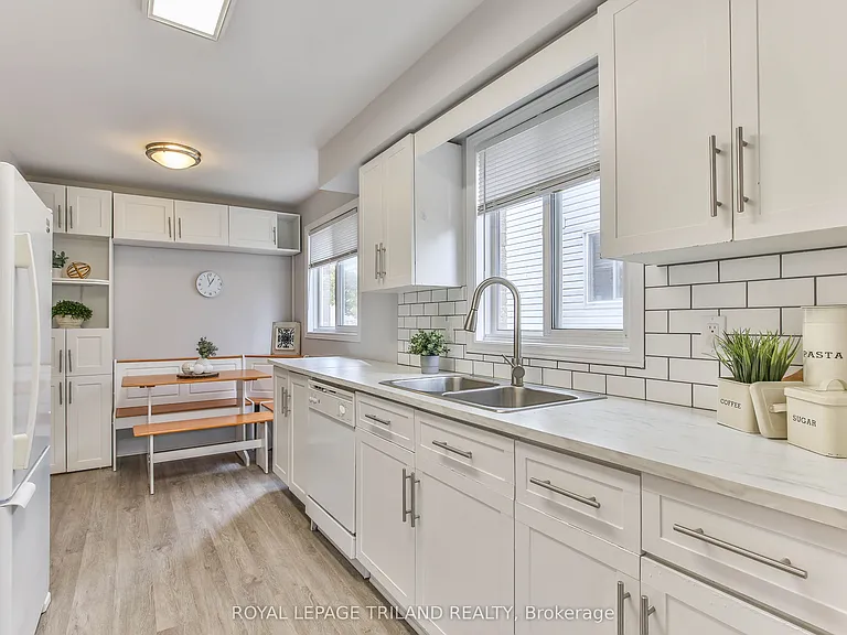 952 Thistledown Way — Photo 9