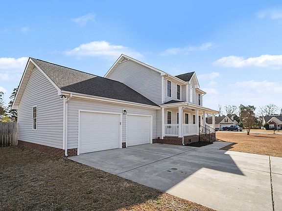 3rd image of 141 Day Lily Ln