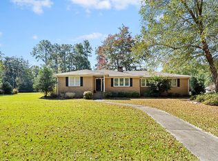 123 Sherwood Ln, Greenwood, SC 29649