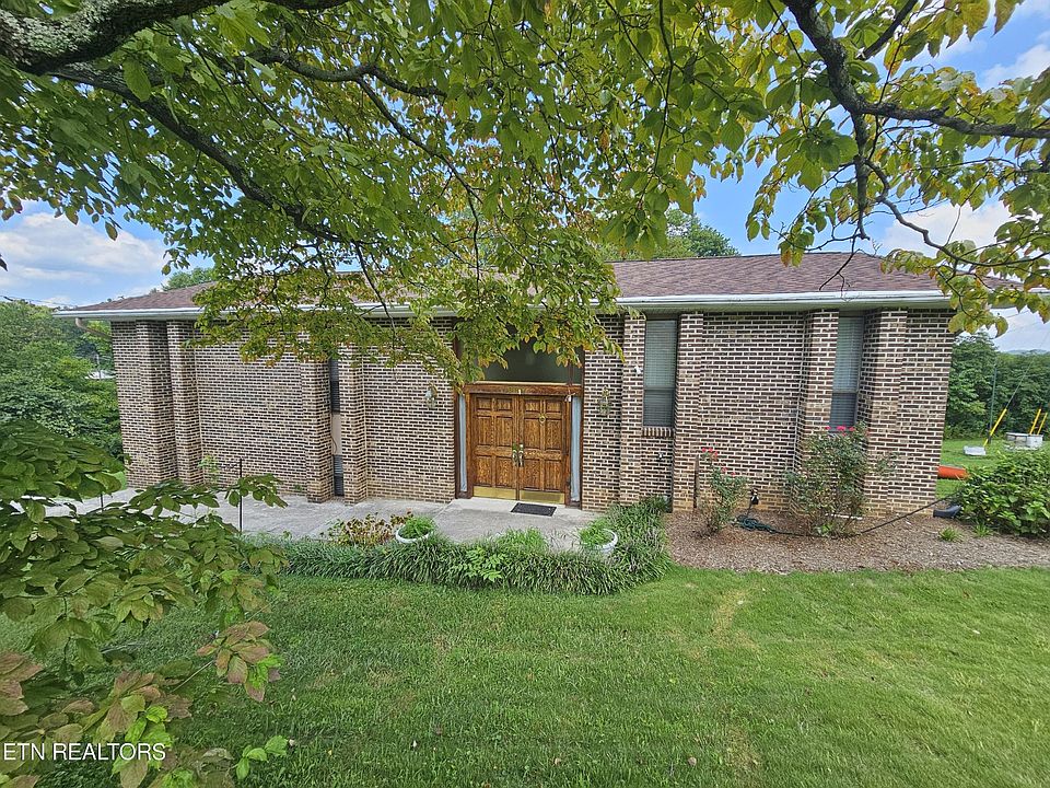 1st image of 607 Crestwood Dr