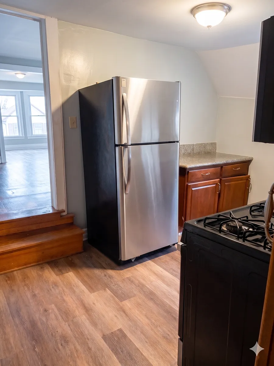 Building Photo - 217 W Tupper St #2