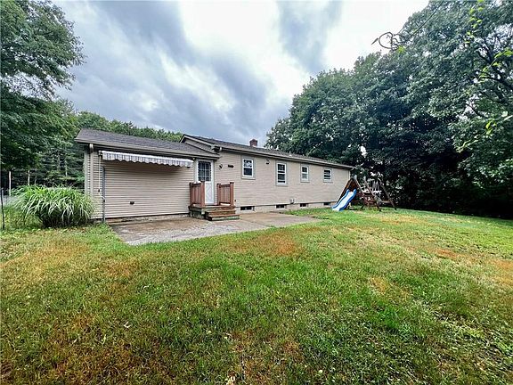 4th image of 426 Arnold Rd