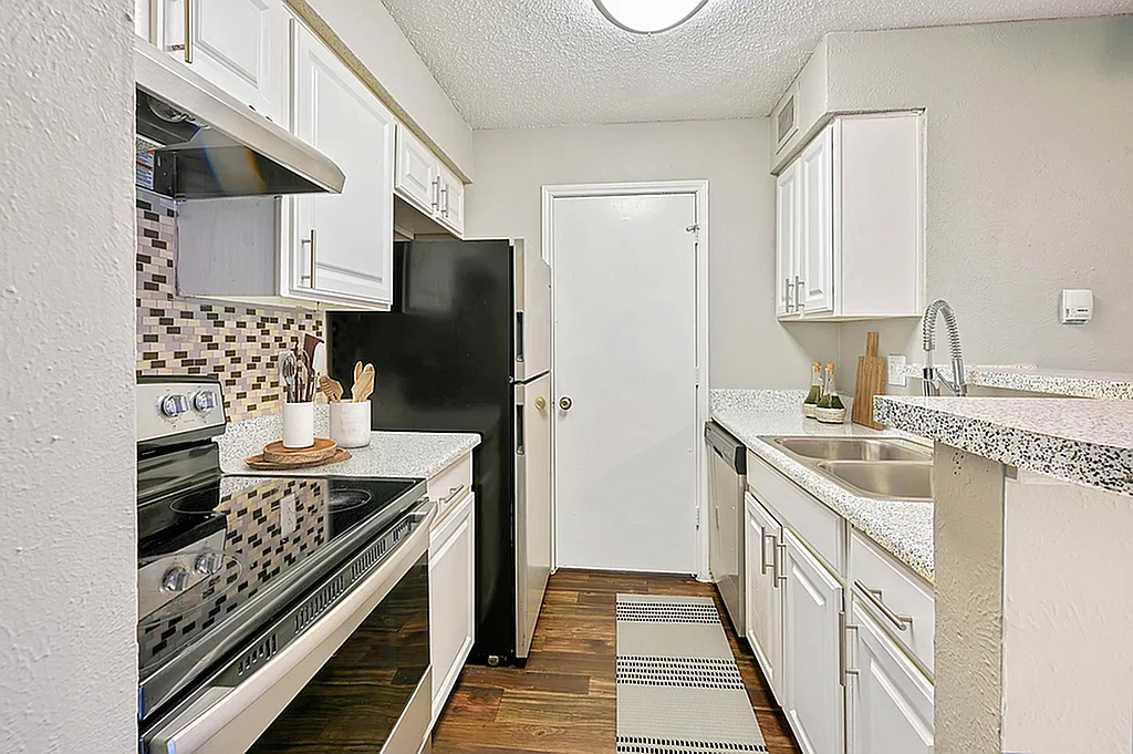 Westmoor Apartment Homes — Photo 1