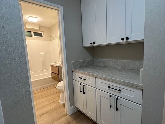 3rd image of 4502 Elizabeth St APT 4