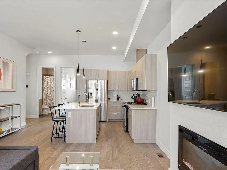 1st image of 3044 Wilson Ct Unit 2