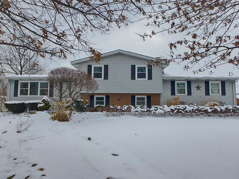 1st image of 114 Windsor Dr