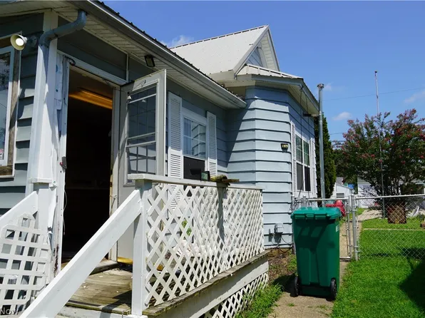 1406 40th St, Parkersburg, WV 26104
