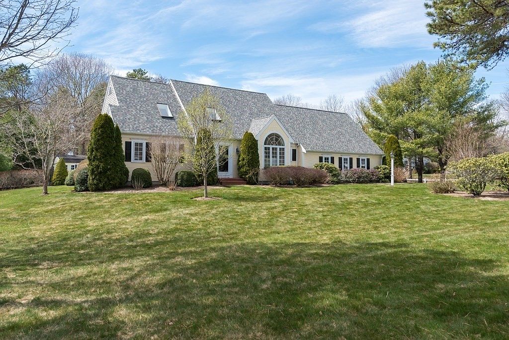 140 Flume Ave, Barnstable, MA 02630 Zillow