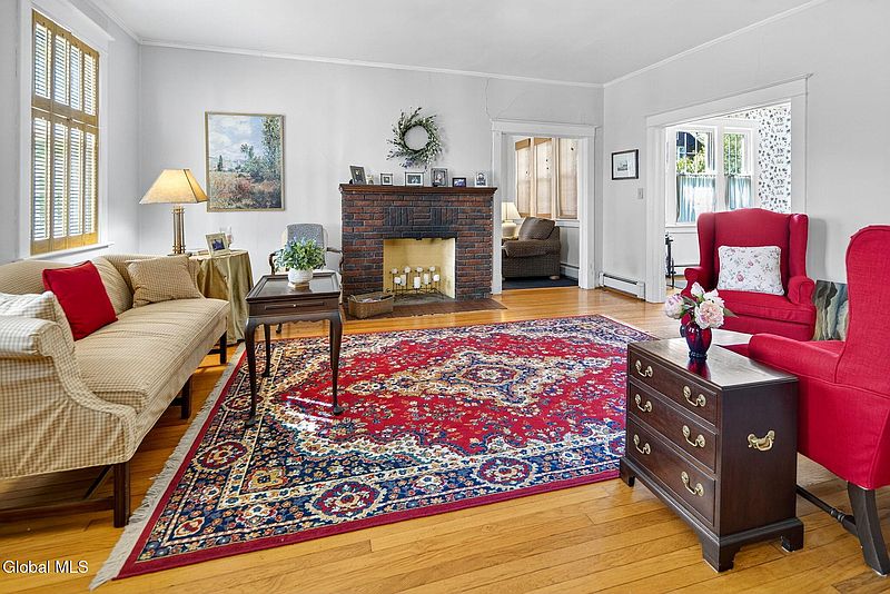 4th image of 19 Belvidere Avenue