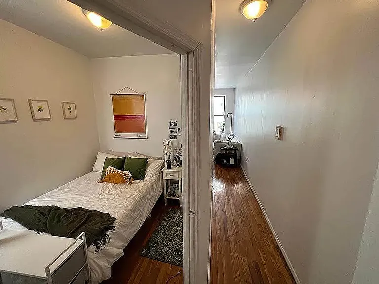 449 W 37th St #4RW — Photo 7
