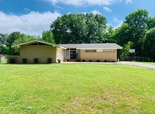 483 Henderson Rd, Jackson, TN 38305