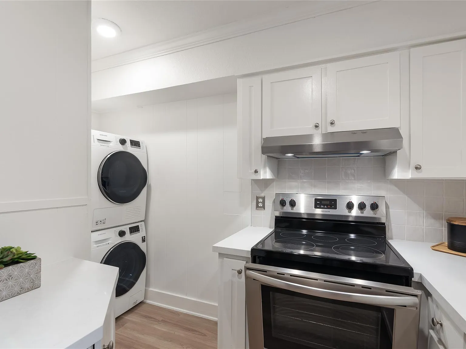 2 bed, 1.5 bath, 945 sqft, $1,850 — Photo 3