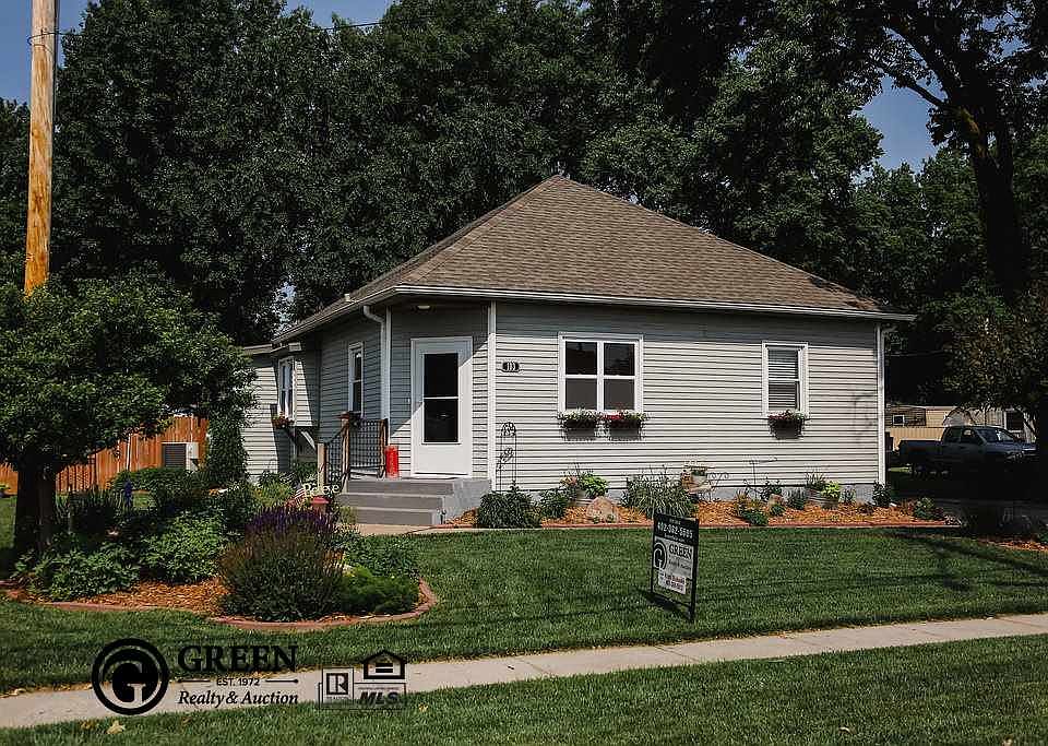 1st image of 103 N Platte Ave