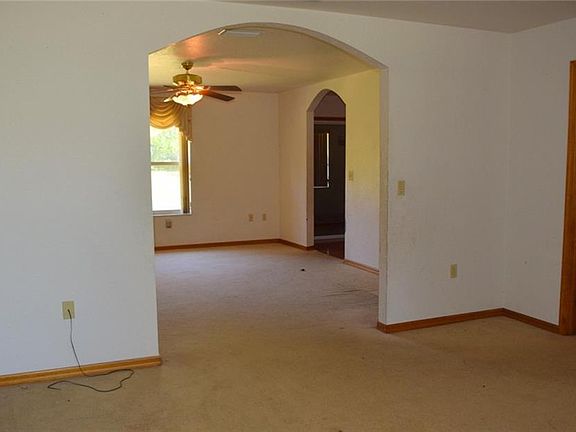 3rd image of 517 Montgomery Ave
